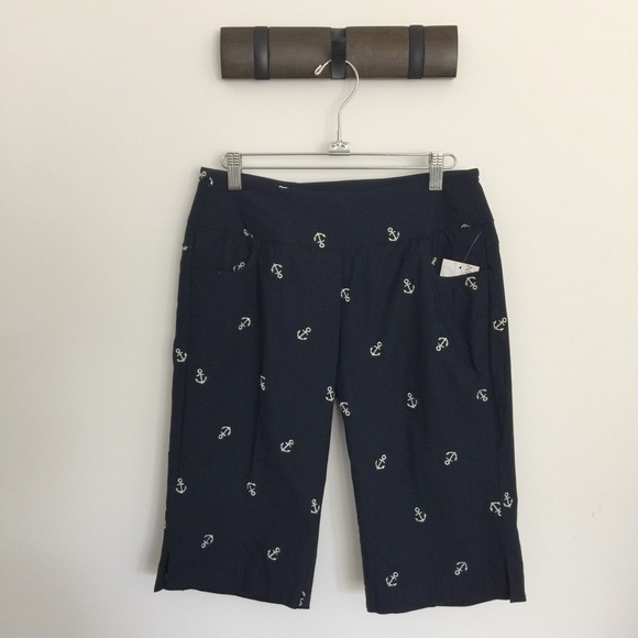 LuLu B Pants - NWT - LuLu B Silver Anchor Bermuda Shorts - Size 4